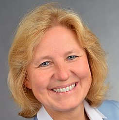 Frau  Ingrid Muschiolik